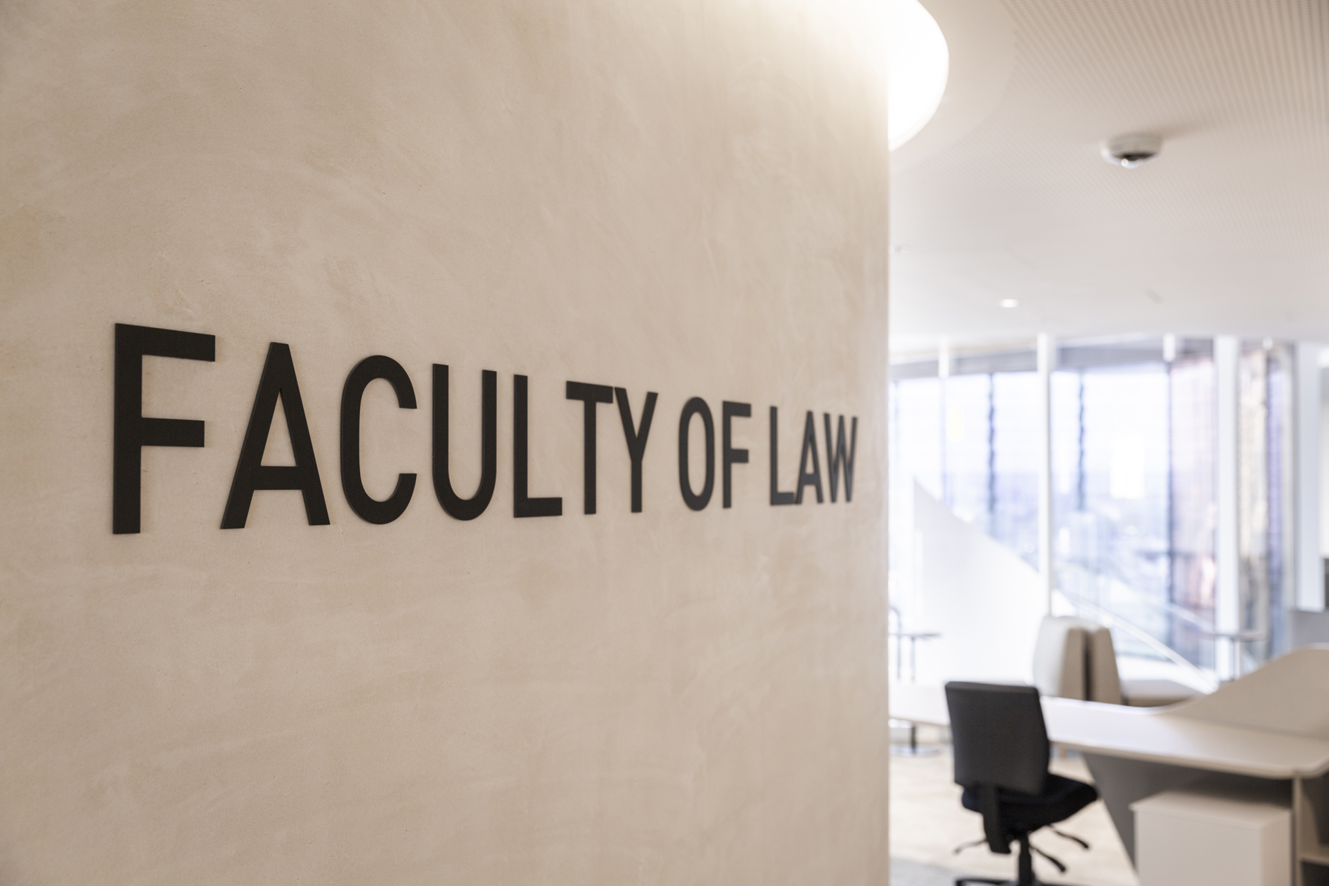 Sign for the faculty of law